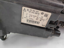 Laden Sie das Bild in den Galerie-Viewer, Frontscheinwerfer VW Touareg 7P1941034 7P1941033 Ein Stück (Rechts oder Links)