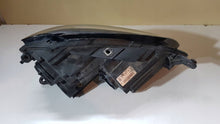 Laden Sie das Bild in den Galerie-Viewer, Frontscheinwerfer VW Passat B7 3AB941005 90003372 Links Scheinwerfer Headlight SCH8728686726is
