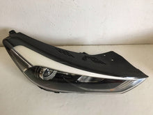 Laden Sie das Bild in den Galerie-Viewer, Frontscheinwerfer Hyundai Tucson 92101D7100 09201718 Rechts oder Links SCH4237517470rf