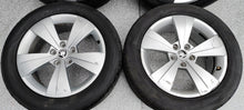Laden Sie das Bild in den Galerie-Viewer, 4x Alufelge 17 Zoll 7.5" 5x112 41ET Glanz 3V0601025A Seat III Superb Rim Wheel FEL9146801587nj