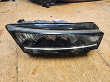 Laden Sie das Bild in den Galerie-Viewer, Frontscheinwerfer Skoda Octavia IV 5E4941016 Full LED Rechts Headlight SCH8639496448wm