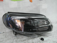 Laden Sie das Bild in den Galerie-Viewer, Frontscheinwerfer Opel Vivaro Zafira Life 00218274-01 Xenon Rechts Headlight