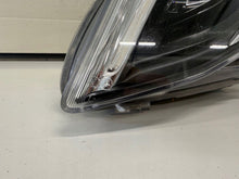 Laden Sie das Bild in den Galerie-Viewer, Frontscheinwerfer Mercedes-Benz Vito W447 A4479060101 Links Headlight SCH9252540554vs