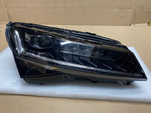 Laden Sie das Bild in den Galerie-Viewer, Frontscheinwerfer Skoda Superb III 3V1941016D LED Rechts Scheinwerfer Headlight