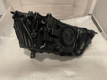 Laden Sie das Bild in den Galerie-Viewer, Frontscheinwerfer Audi Q3 1090025LED LED Links Scheinwerfer Headlight