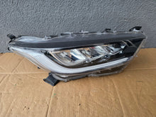 Laden Sie das Bild in den Galerie-Viewer, Frontscheinwerfer Toyota Yaris KO-8EU LED Rechts Scheinwerfer Headlight SCH3737398970xx
