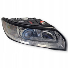 Laden Sie das Bild in den Galerie-Viewer, Frontscheinwerfer Volvo S40 II ACR1111908 31299588 0301237272 Xenon Rechts SCH7216080358bl