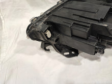 Load image into Gallery viewer, Frontscheinwerfer Peugeot 5008 9682519180 89903106 Links Scheinwerfer Headlight SCH9172778188lf