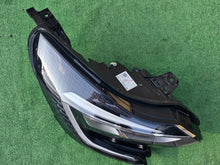 Load image into Gallery viewer, Frontscheinwerfer Renault Captur 260108850R Full LED Rechts Headlight SCH4204003524dv