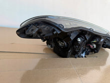 Laden Sie das Bild in den Galerie-Viewer, Frontscheinwerfer Toyota Yaris 81170-0DK10 LED Links Scheinwerfer Headlight SCH8165700695ub