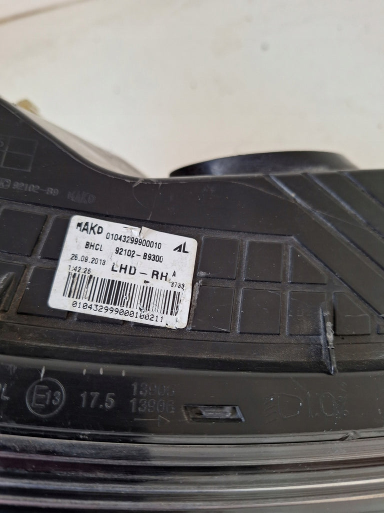 Frontscheinwerfer Hyundai I20 92102-B9300 Rechts Scheinwerfer Headlight