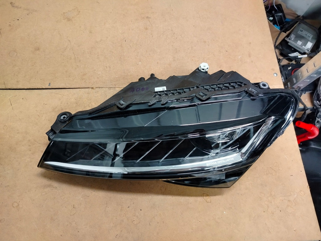 Frontscheinwerfer Skoda Superb III 3V1941015D Full LED Links Headlight