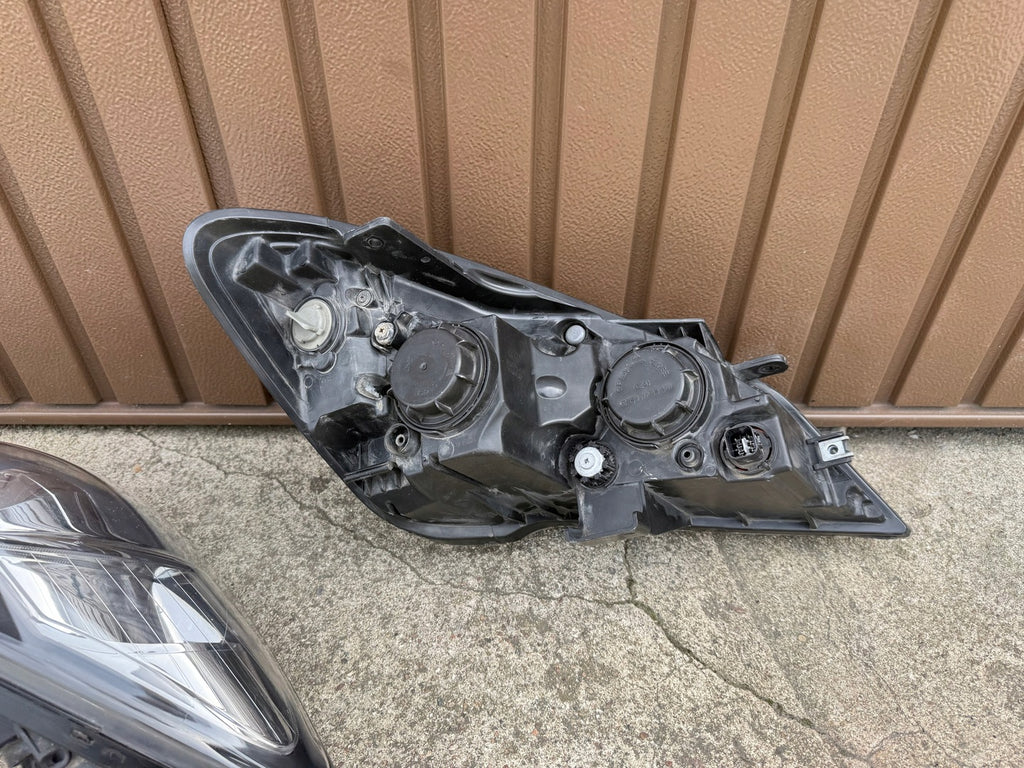 Frontscheinwerfer Kia Ceed 92101-1H500 Ein Satz Scheinwerfer Headlight