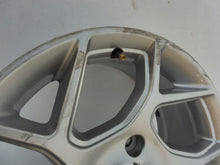 Laden Sie das Bild in den Galerie-Viewer, 1x Alufelge 17 Zoll 7.5&quot; 4x108 42,5ET Glanz Silber K1BJ-A1A Ford Fiesta