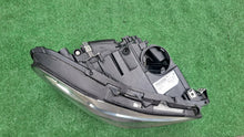 Laden Sie das Bild in den Galerie-Viewer, Frontscheinwerfer BMW 5 F11 F10 1ZS011087-96 Bi-Xenon Rechts Headlight SCH4410128420lp