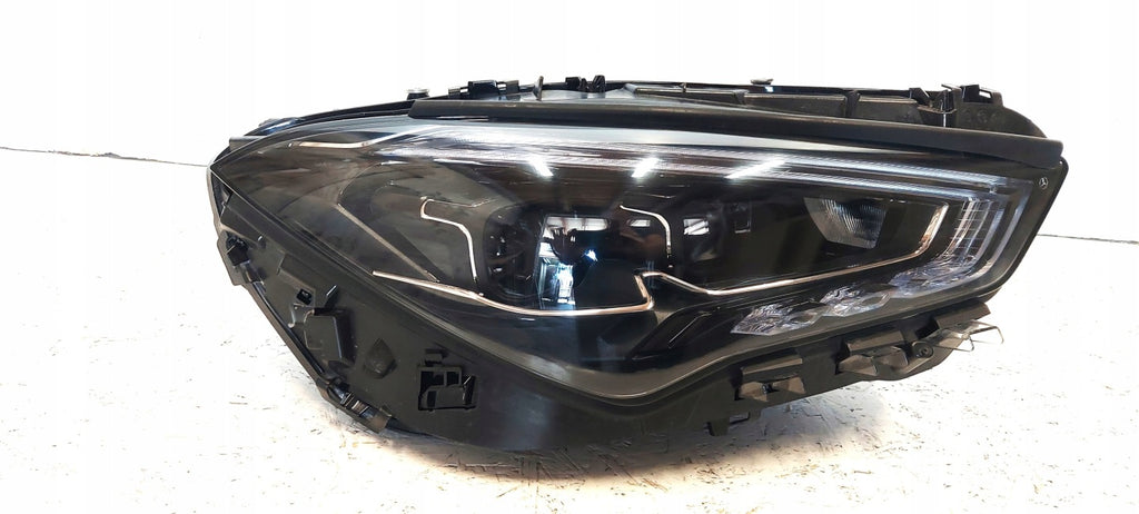 Frontscheinwerfer Mercedes-Benz Cla X118 A1189061401 LED Rechts Headlight SCH8096954118za