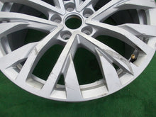 Load image into Gallery viewer, 1x Alufelge 18 Zoll 8.0&quot; 5x112 25ET Glanz Silber 760601025H VW Touareg Rim Wheel