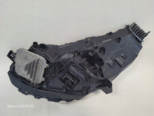Laden Sie das Bild in den Galerie-Viewer, Frontscheinwerfer Tesla Model 3 1077376-50-B Rechts Scheinwerfer Headlight