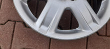 Laden Sie das Bild in den Galerie-Viewer, 1x Alufelge 15 Zoll 5.0&quot; 4x100 Toyota Rim Wheel
