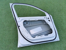 Load image into Gallery viewer, Tür Mercedes-Benz W177 A1777220900 Vorne Links Zum Streichen Door Porta Porte