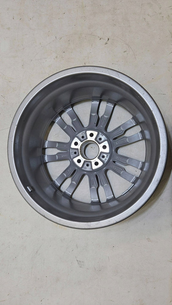 1x Alufelge 19 Zoll 8.0" 5x120 7889784 BMW 3 F30 F31 Rim Wheel FEL7478848382et