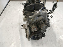 Load image into Gallery viewer, Motor Toyota Hilux 2GD 2.4 Diesel Engine Unkomplett