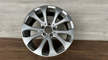 Laden Sie das Bild in den Galerie-Viewer, 1x Alufelge 17 Zoll 7.5" 5x112 40ET A2134011000 Mercedes-Benz W213 Rim Wheel FEL5935978364tj