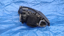 Laden Sie das Bild in den Galerie-Viewer, Frontscheinwerfer BMW F11 F10 7203256 Rechts Scheinwerfer Headlight SCH7716468775kw
