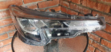 Load image into Gallery viewer, Frontscheinwerfer Toyota Corolla 81110-02S60 LED Rechts Scheinwerfer Headlight SCH2011094485eb