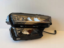 Laden Sie das Bild in den Galerie-Viewer, Frontscheinwerfer Skoda Karoq 57B941010 LED Rechts Scheinwerfer Headlight SCH6278998428xb
