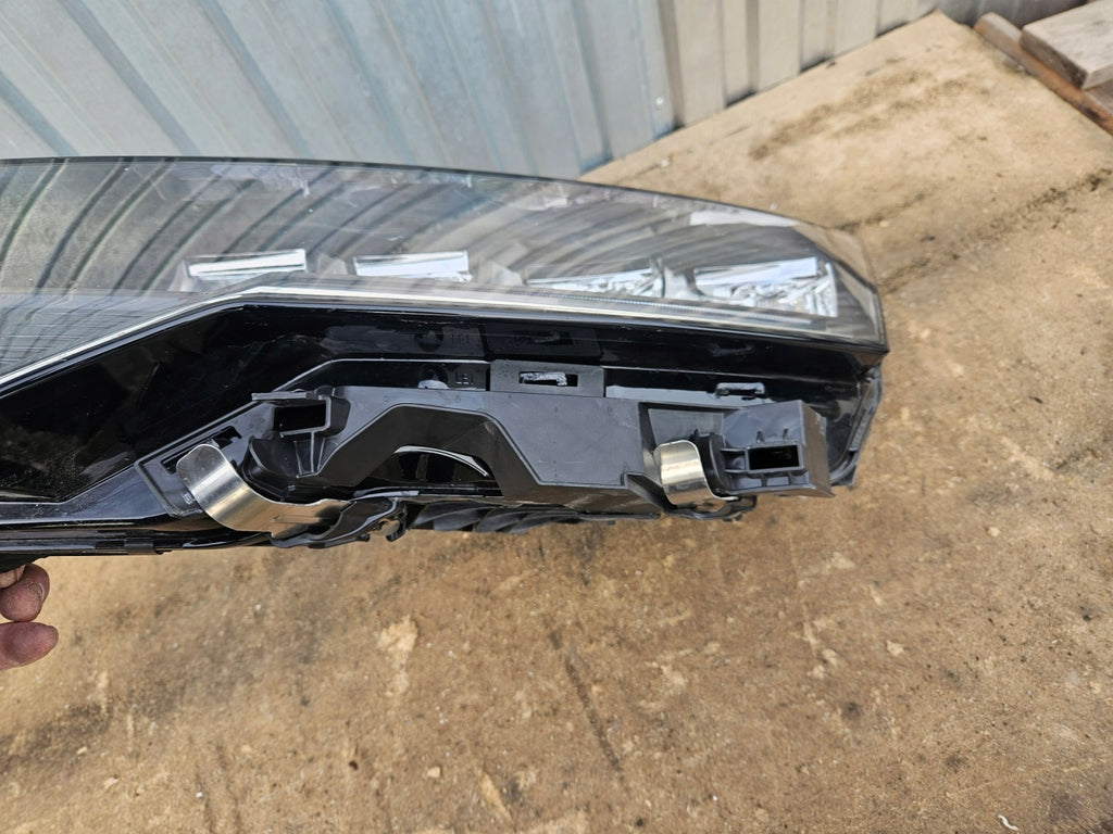 Frontscheinwerfer Skoda Octavia IV 5E4941009 Links Scheinwerfer Headlight SCH5602229180dm