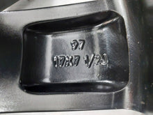 Laden Sie das Bild in den Galerie-Viewer, 1x Alufelge 17 Zoll Toyota Corolla Rim Wheel