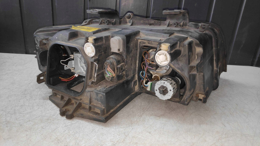 Frontscheinwerfer Audi A4 B6 Xenon Ein Stück (Rechts oder Links) Headlight SCH5841336902ay
