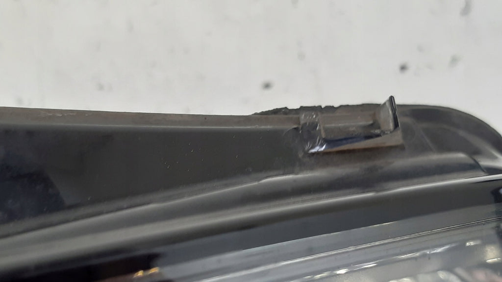 Frontscheinwerfer VW Caddy Rechts Scheinwerfer Headlight SCH3396033366zb