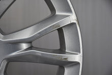 Load image into Gallery viewer, 1x Alufelge 17 Zoll 7.0" 5x110 39ET Glanz Silber 13276735 Opel Astra H Zafira FEL4878502374jv