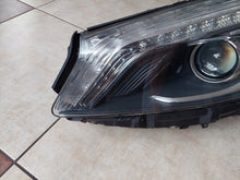Laden Sie das Bild in den Galerie-Viewer, Frontscheinwerfer Mercedes-Benz W176 A1768202761-1 Links Scheinwerfer Headlight SCH2146655826ir