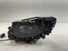 Laden Sie das Bild in den Galerie-Viewer, Frontscheinwerfer Volvo V60 I 31698825 Xenon Rechts Scheinwerfer Headlight SCH7443457778jf
