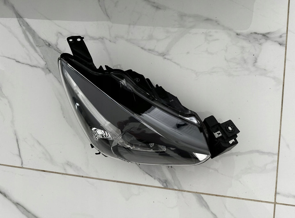 Frontscheinwerfer Mazda II Rechts Scheinwerfer Headlight