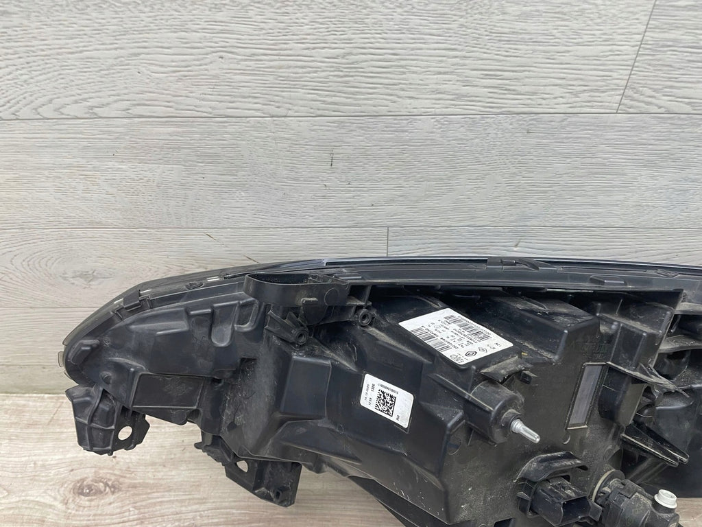 Frontscheinwerfer Renault Clio V 260109379R Rechts Scheinwerfer Headlight SCH8828250528ir