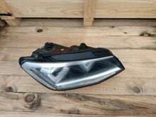 Load image into Gallery viewer, Frontscheinwerfer VW Caddy 2K1941032B Xenon Rechts Scheinwerfer Headlight SCH9033993764vj