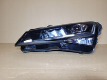 Laden Sie das Bild in den Galerie-Viewer, Frontscheinwerfer Skoda Superb III 3V1941015D LED Links Scheinwerfer Headlight