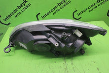 Laden Sie das Bild in den Galerie-Viewer, Frontscheinwerfer Skoda Fabia 5J1941016B Rechts Scheinwerfer Headlight