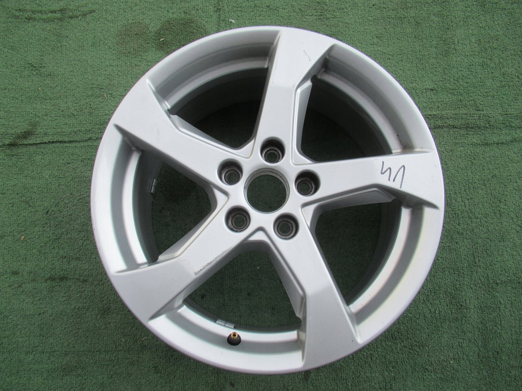 1x Alufelge 17 Zoll 7.5" 5x112 51ET Glanz Silber 8V0601025CT Audi A3 Rim Wheel