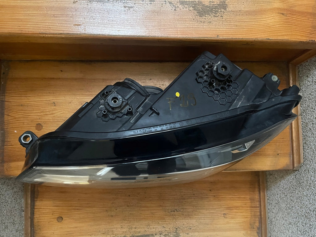 Frontscheinwerfer VW Caddy Links Scheinwerfer Headlight SCH8940788244zb