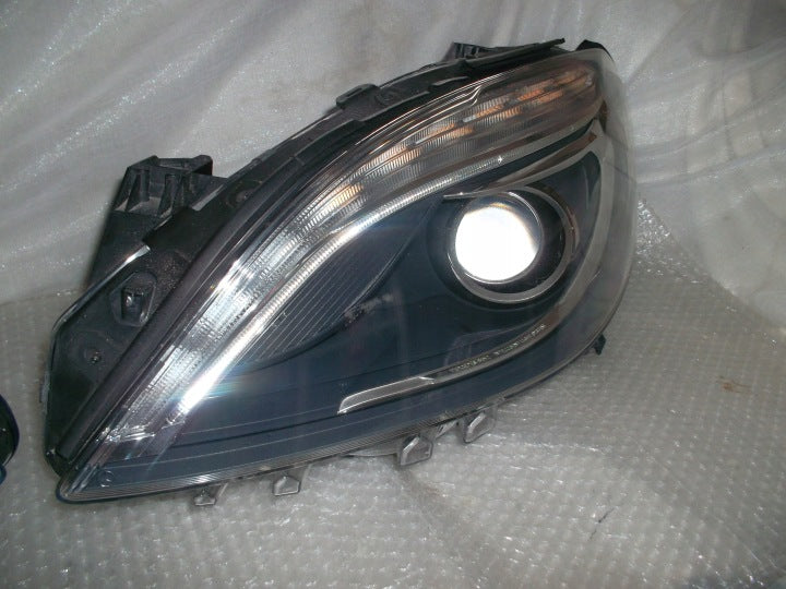 Frontscheinwerfer Mercedes-Benz W246 A2468200761 Ein Satz Scheinwerfer Headlight SCH9825658755hy