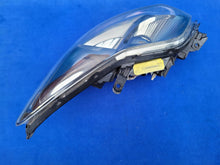 Laden Sie das Bild in den Galerie-Viewer, Frontscheinwerfer Toyota Auris 81150-02530 Xenon Links Scheinwerfer Headlight