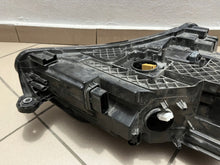 Laden Sie das Bild in den Galerie-Viewer, Frontscheinwerfer Skoda Superb III Links Scheinwerfer Headlight SCH1950131209xm