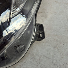 Laden Sie das Bild in den Galerie-Viewer, Frontscheinwerfer Opel Corsa D 13446801 Links Scheinwerfer Headlight SCH7445628801ff