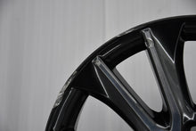 Laden Sie das Bild in den Galerie-Viewer, 1x Alufelge 18 Zoll 7.0" 5x114.3 50ET Glanz Graphit 9965277080 Mazda Cx-3 Mg FEL3923430450ff