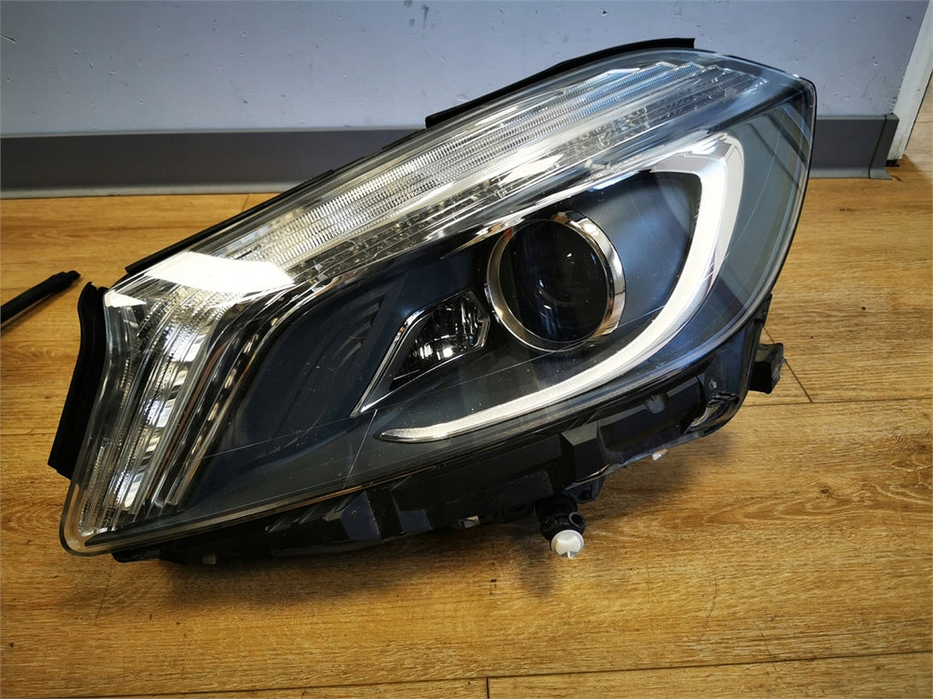 Frontscheinwerfer Mercedes-Benz W176 A1768200561 Xenon Rechts oder Links